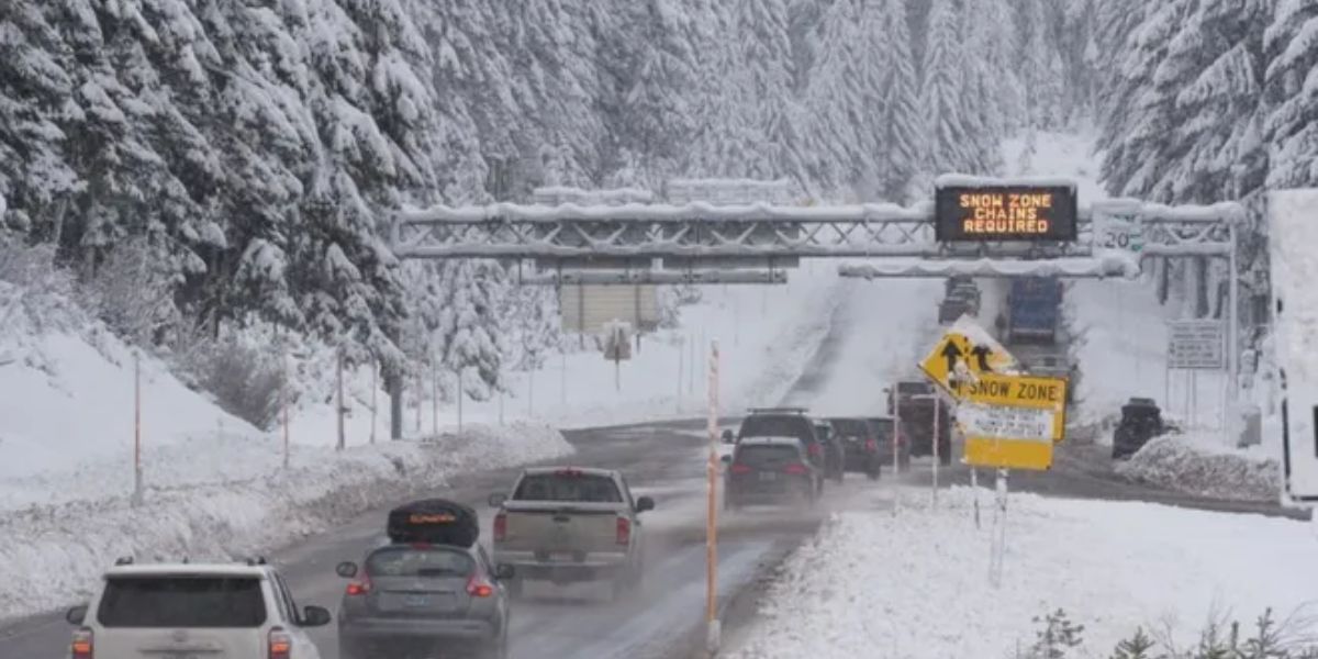 Heavy Snowfall in Oregon’s Cascades May Lead to Chain Requirements and Road Closures