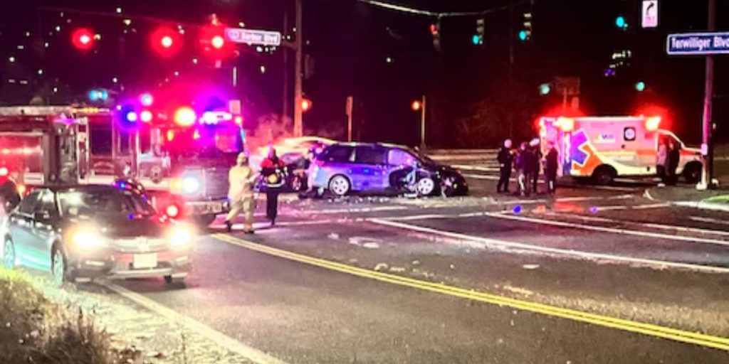 Two Killed, One Seriously Injured in Two-vehicle Crash on Southwest Portland Roads