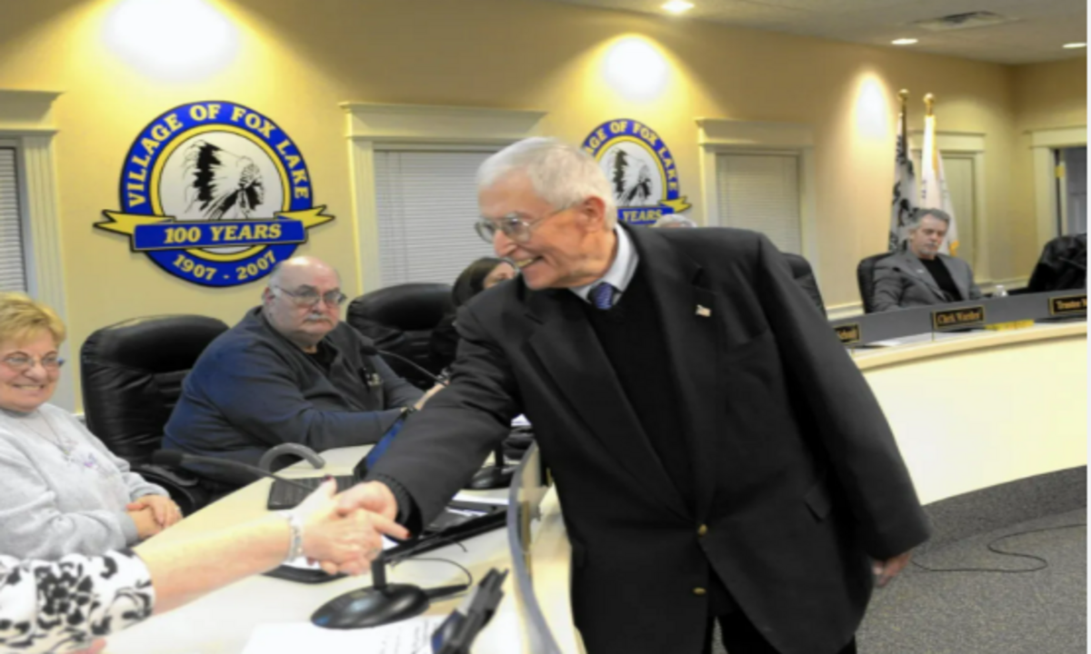 New Fox Lake police chief sworn in