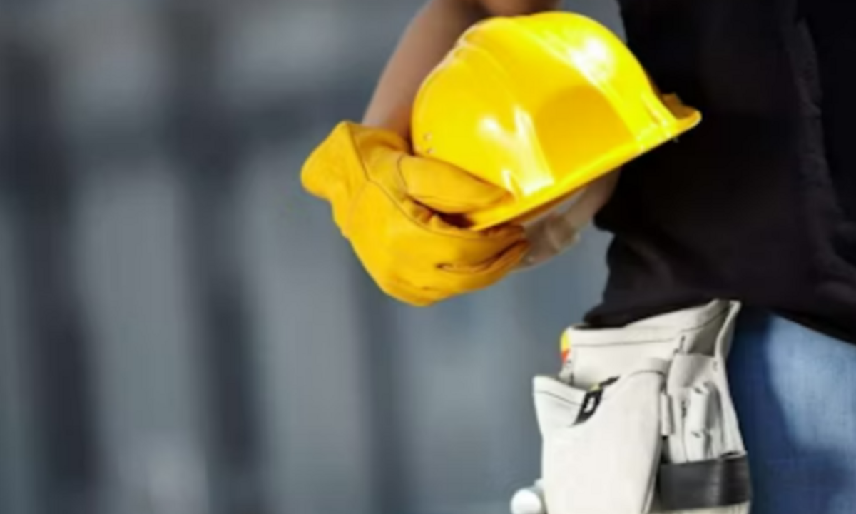 Tragic Fall: Construction Worker Dies After Falling from Building in New Jersey