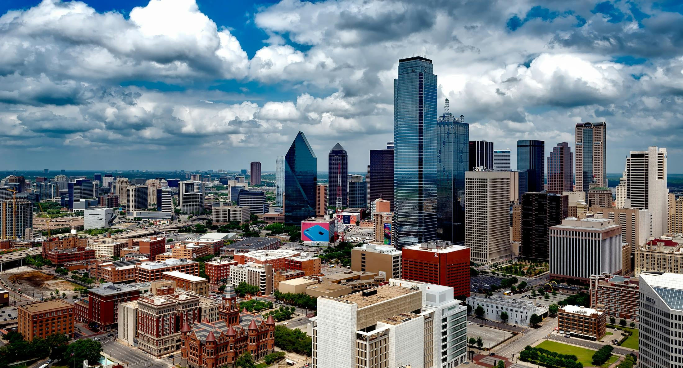 Best Walkable Neighborhoods in Dallas for a Car-Free Lifestyle