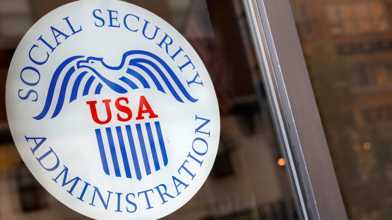 Social Security Sends Out Massive $2,000 Payments: See Who Gets Paid Now!