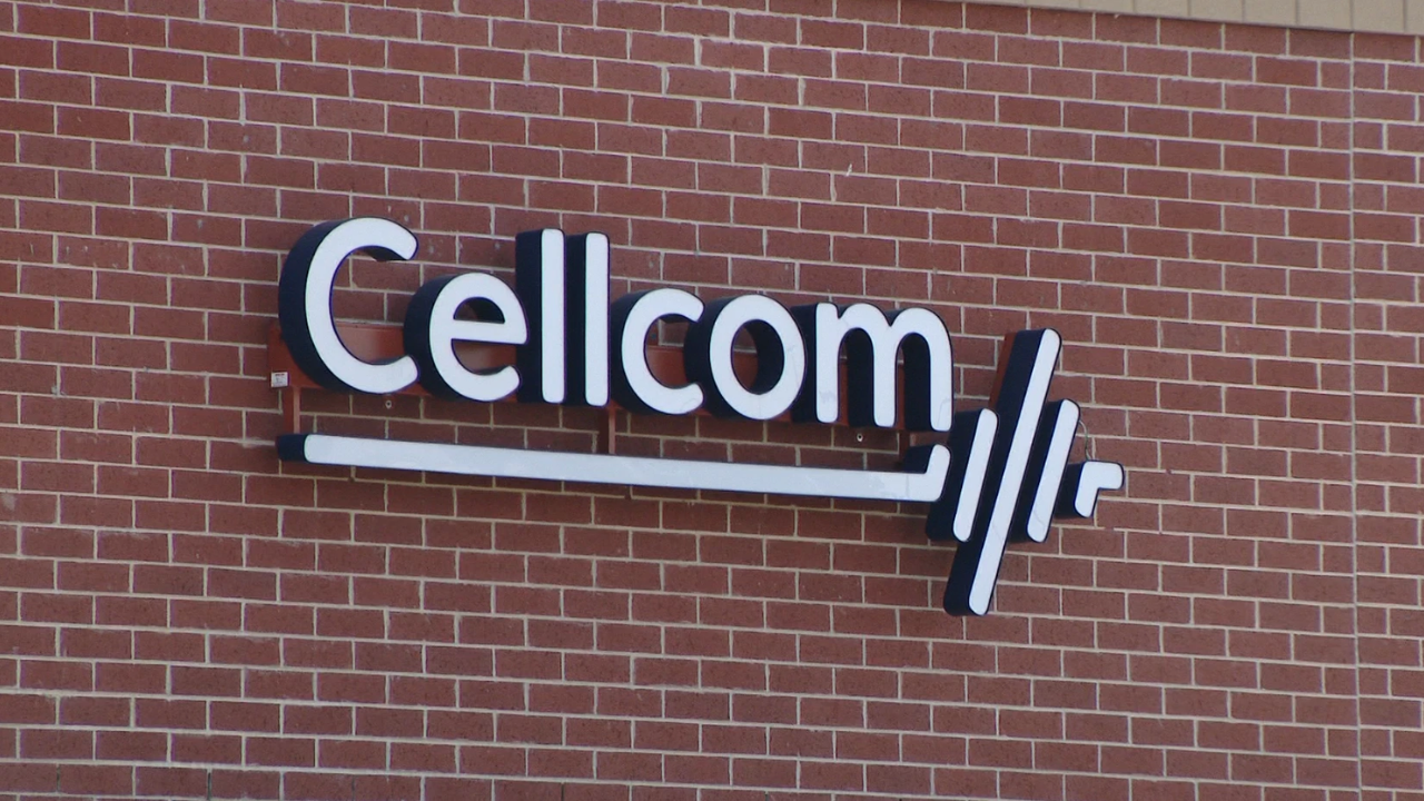 Customers Switch Phone Providers As Cellcom Cyber Outage Continues
